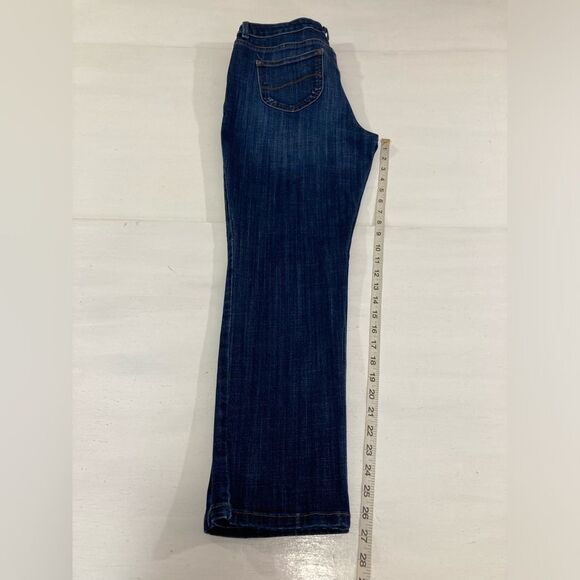 Lee Jeans Women’s 12P Blue Denim Mid Rise Regular Fit Straight Leg Classic - Picture 10 of 11